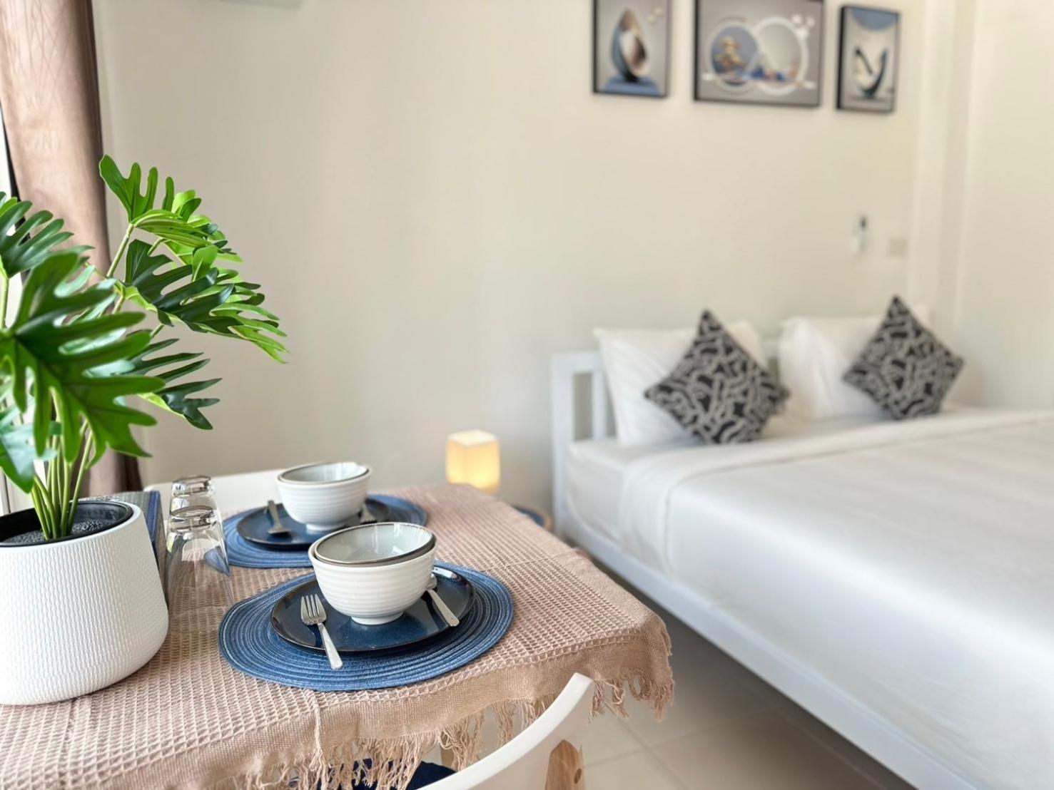 Villa Sachi House Bangtao à Phuket Extérieur photo